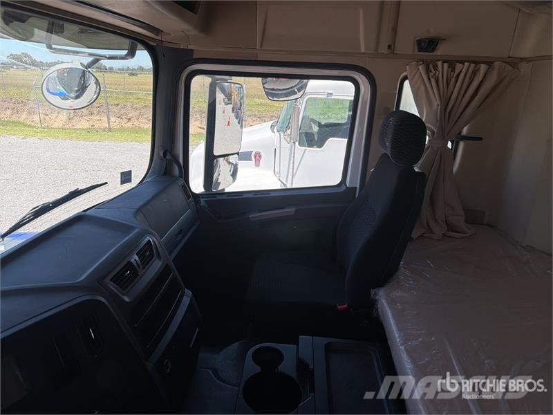 Shacman X3000 وحدات الجر