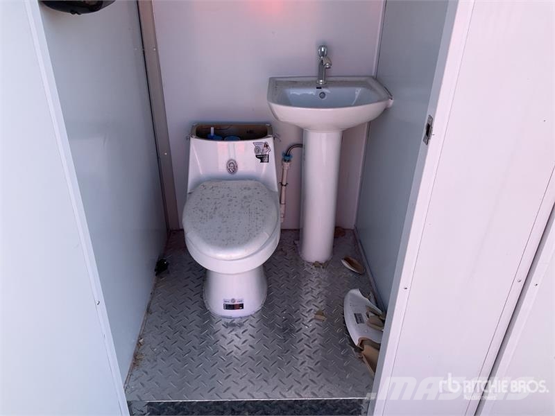 SMPT -D-L 3 ft 7 in x 6 ft 10 in 2 Person Baño Por Drugi deli