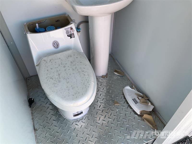 SMPT -D-L 3 ft 7 in x 6 ft 10 in 2 Person Baño Por Drugi deli