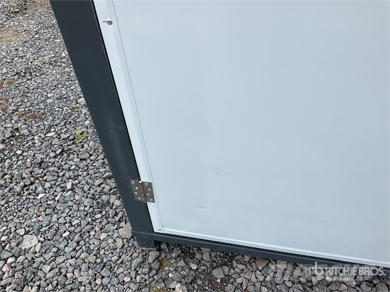SMPT -S 6 ft 10 in x 3 ft 7 in 1 Person Baño Porta Ostale komponente