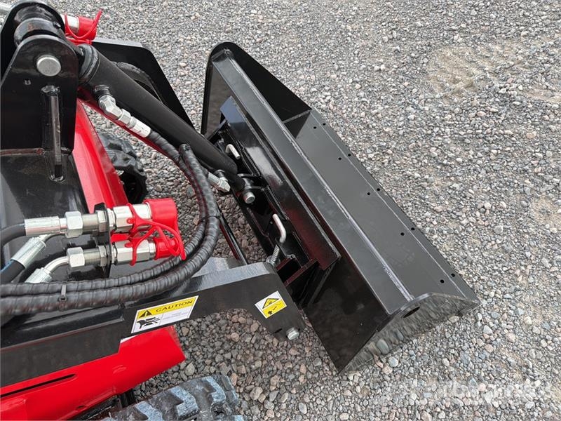  SSL1300 Mini Minicargador (Sin Usar) / Mini Compac لوادر انزلاقية التوجيه