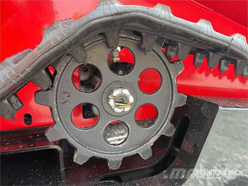  SSL1300-RED Mini Minicargador (Sin Usar) / Mini Co لوادر انزلاقية التوجيه