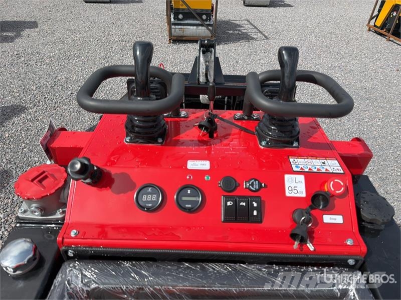  SSL1500 Mini Minicargador (Sin Usar) / Mini Compac Lietoti riteņu kompaktiekrāvēji