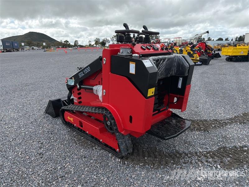  SSL1500-RED Mini Minicargador (Sin Usar) / Mini Co لوادر انزلاقية التوجيه