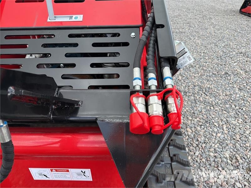 SSL1500-RED Mini Minicargador (Sin Usar) / Mini Co لوادر انزلاقية التوجيه
