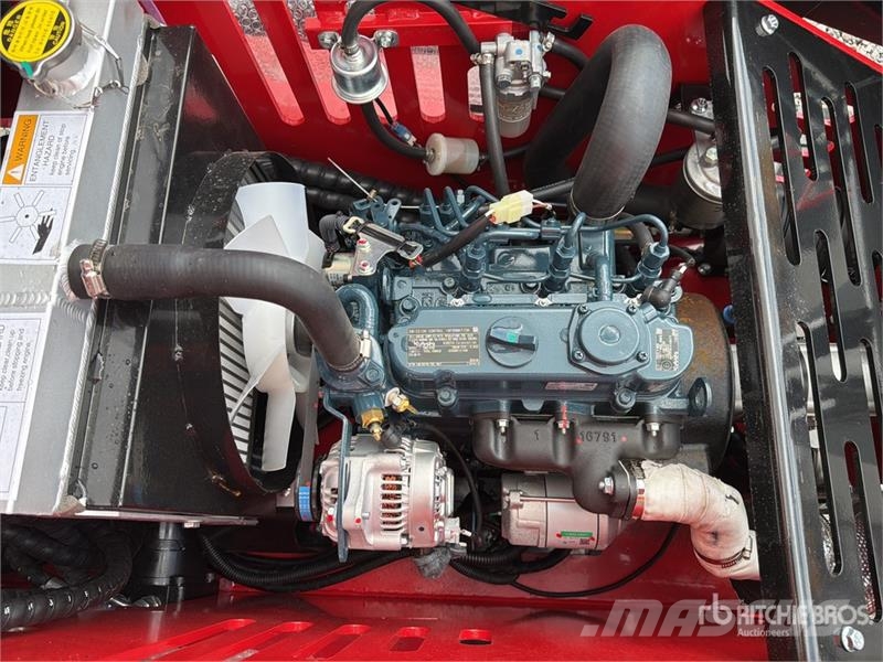  SSL1500-RED Mini Minicargador (Sin Usar) / Mini Co لوادر انزلاقية التوجيه