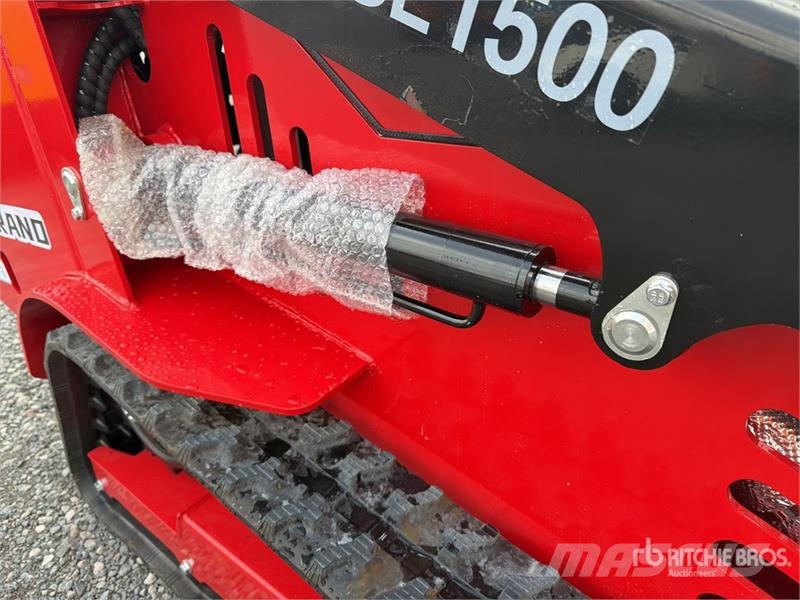  SSL1500-RED Mini Minicargador (Sin Usar) / Mini Co لوادر انزلاقية التوجيه