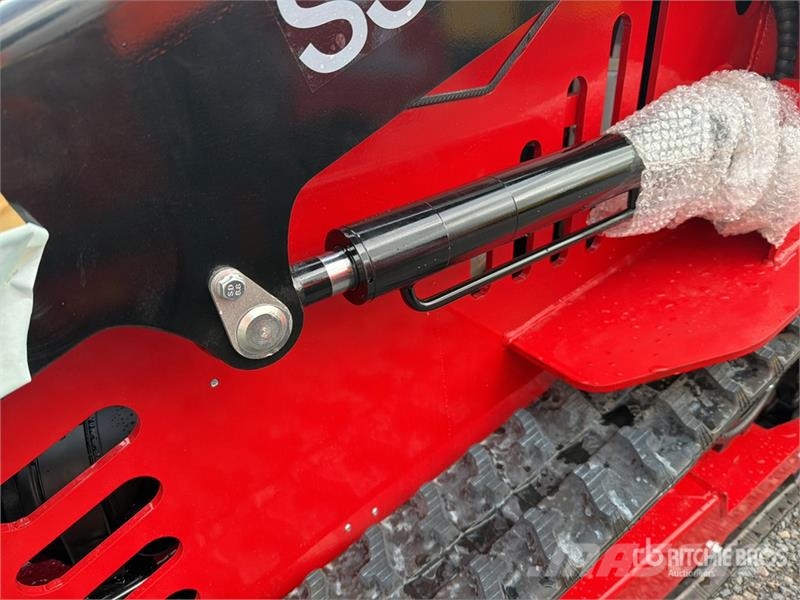  SSL1500-RED Mini Minicargador (Sin Usar) / Mini Co لوادر انزلاقية التوجيه