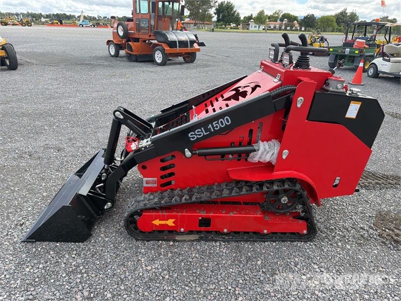  SSL1500-RED Mini Minicargador (Sin Usar) / Mini Co لوادر انزلاقية التوجيه