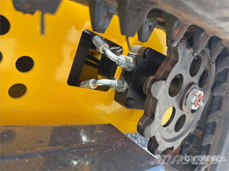 SSL60 Mini Minicargador (Sin Usar) / Mini Compact لوادر انزلاقية التوجيه