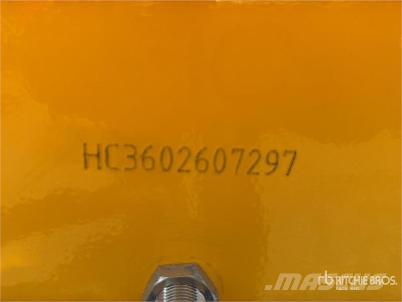  SSL60 Mini Minicargador (Sin Usar) / Mini Compact  لوادر انزلاقية التوجيه