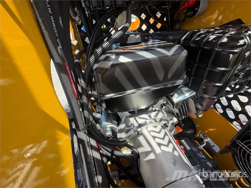 SSL60 Mini Minicargador (Sin Usar) / Mini Compact لوادر انزلاقية التوجيه
