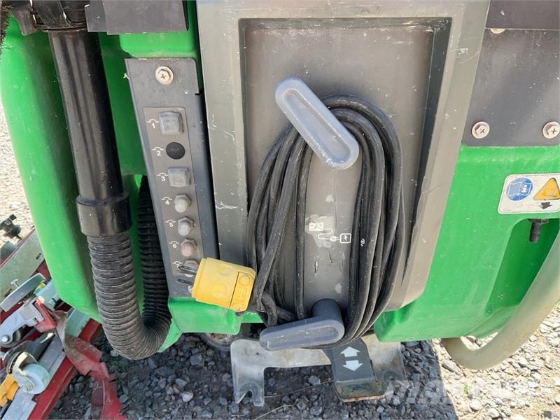 Tennant T600E Limpiadora de Suelos (INOPERABLE) / Floor Sw Další vyorávače, příslušenství
