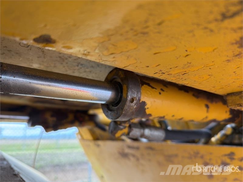 Terra-Gator TG002 3 Wheel Esparcidor sobre Neumati Αυτοκινούμενα ψεκαστικά