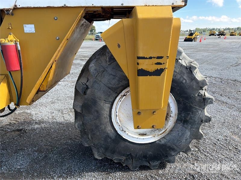 Terra-Gator TG002 3 Wheel Esparcidor sobre Neumati Αυτοκινούμενα ψεκαστικά