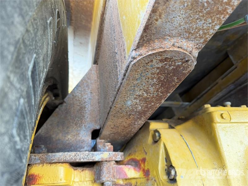 Terra-Gator TG002 3 Wheel Esparcidor sobre Neumati Αυτοκινούμενα ψεκαστικά