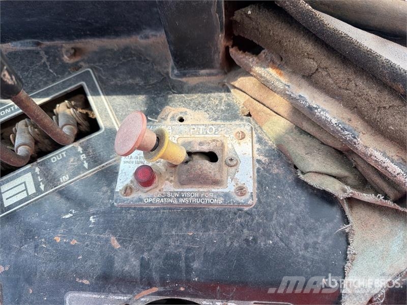 Terra-Gator TG002 3 Wheel Esparcidor sobre Neumati Αυτοκινούμενα ψεκαστικά