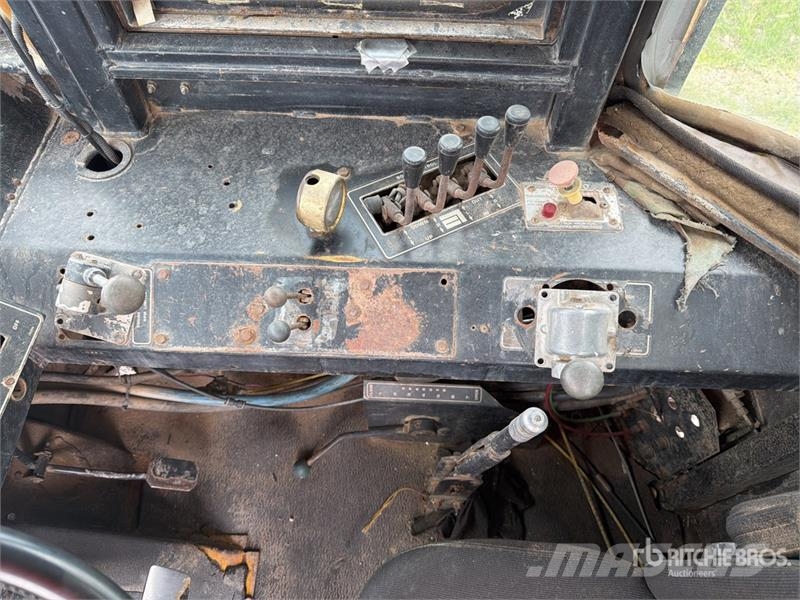 Terra-Gator TG002 3 Wheel Esparcidor sobre Neumati Αυτοκινούμενα ψεκαστικά