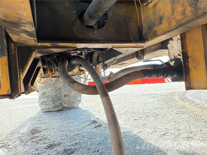 Terra-Gator TG002 3 Wheel Esparcidor sobre Neumati Αυτοκινούμενα ψεκαστικά