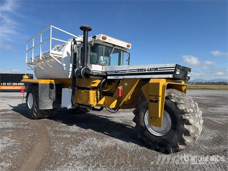Terra-Gator TG002 3 Wheel Esparcidor sobre Neumati Αυτοκινούμενα ψεκαστικά