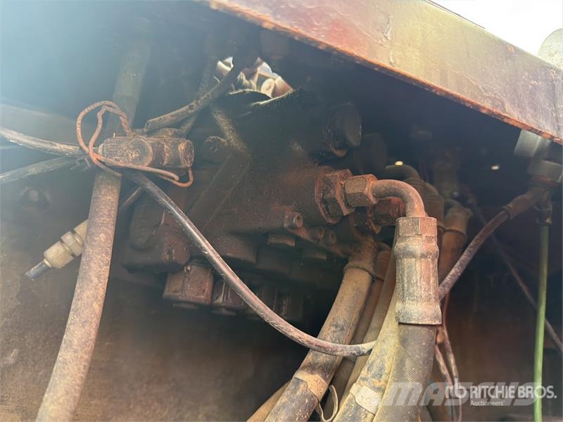 Terra-Gator TG002 3 Wheel Esparcidor sobre Neumati Αυτοκινούμενα ψεκαστικά