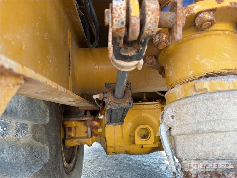 Terra-Gator TG002 3 Wheel Esparcidor sobre Neumati Αυτοκινούμενα ψεκαστικά