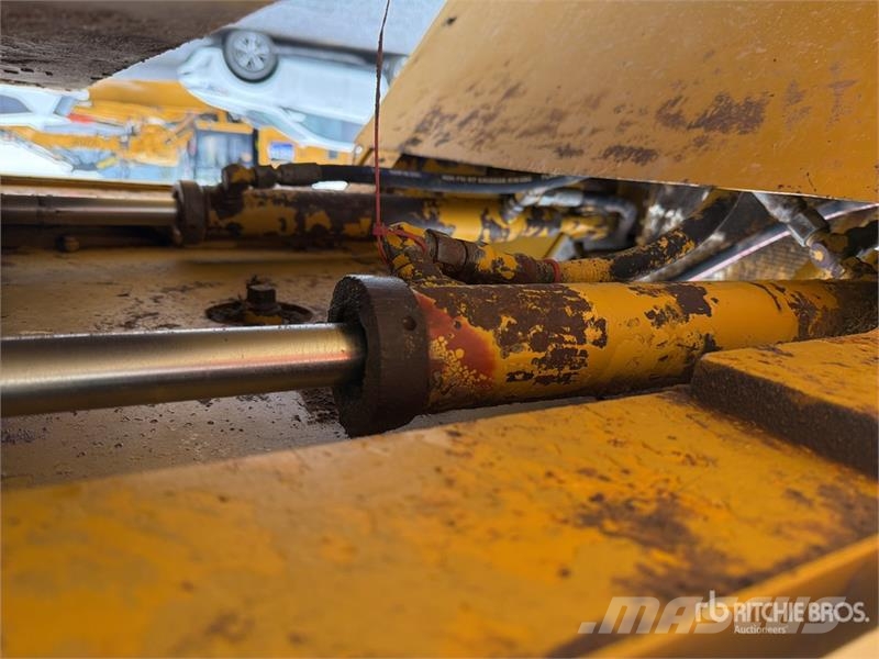 Terra-Gator TG002 3 Wheel Esparcidor sobre Neumati Αυτοκινούμενα ψεκαστικά