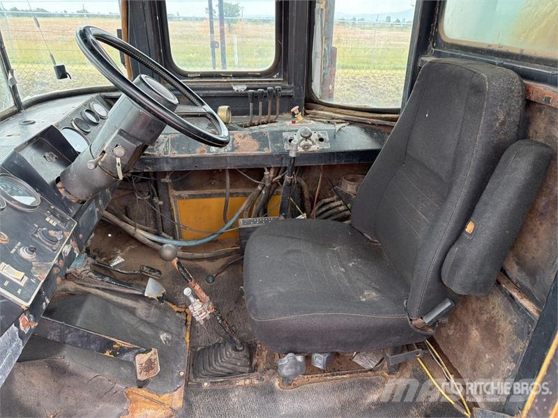 Terra-Gator TG002 3 Wheel Esparcidor sobre Neumati Αυτοκινούμενα ψεκαστικά