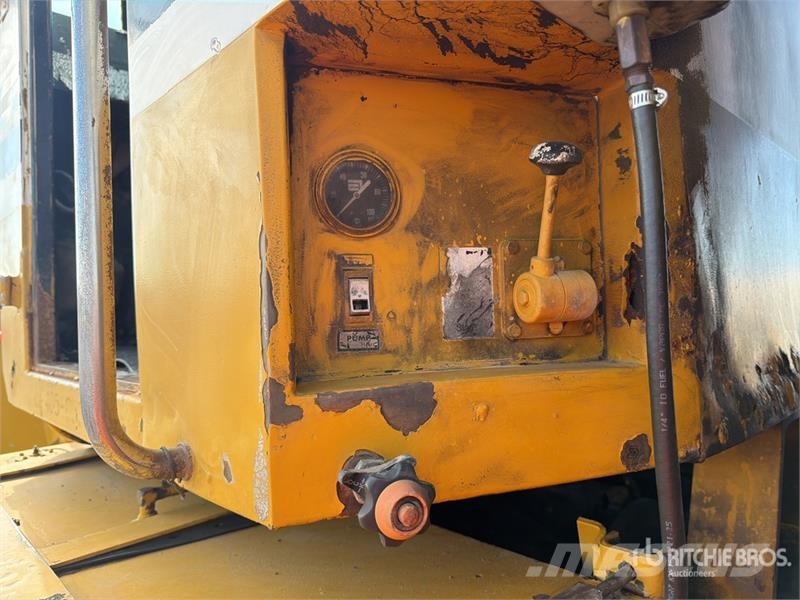 Terra-Gator TG002 3 Wheel Esparcidor sobre Neumati Αυτοκινούμενα ψεκαστικά
