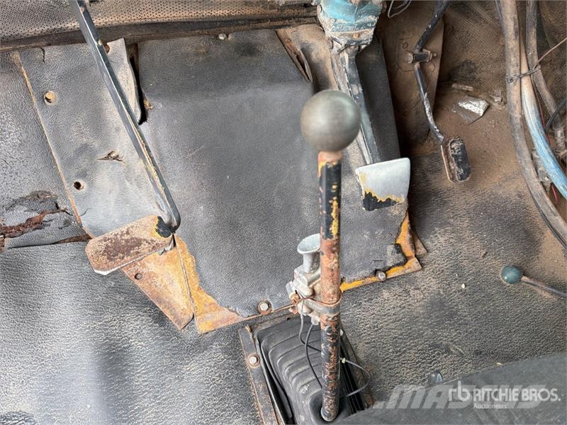 Terra-Gator TG002 3 Wheel Esparcidor sobre Neumati Αυτοκινούμενα ψεκαστικά