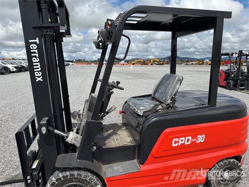 Terramax CPD-30 6600 lb Montacargas Electrico (Sin Elektromos targoncák