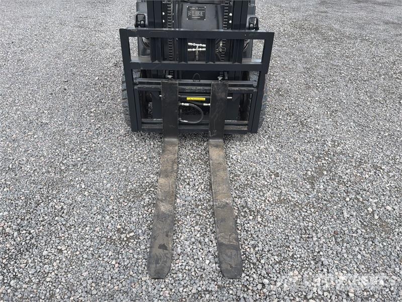 Terramax CPD-30 6600 lb Montacargas Electrico (Sin Elektromos targoncák