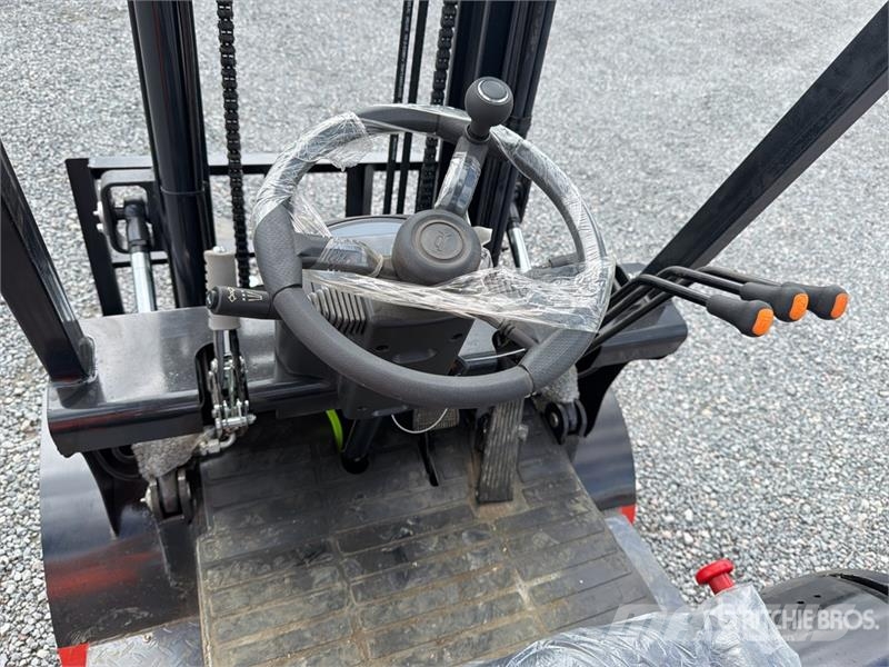 Terramax CPD-30 6600 lb Montacargas Electrico (Sin Elektromos targoncák