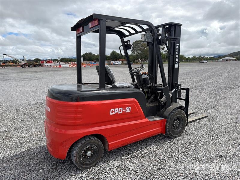 Terramax CPD-30 6600 lb Montacargas Electrico (Sin Elektromos targoncák