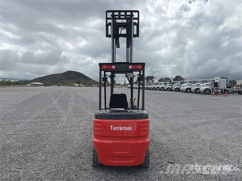 Terramax CPD-30 6600 lb Montacargas Electrico (Sin Elektromos targoncák