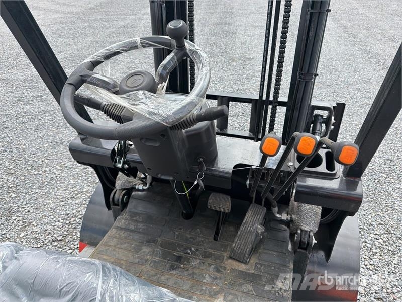 Terramax CPD-30 6600 lb Montacargas Electrico (Sin Elektromos targoncák