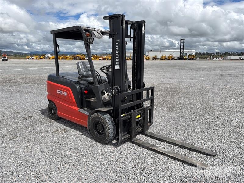 Terramax CPD-30 6600 lb Montacargas Electrico (Sin Elektromos targoncák