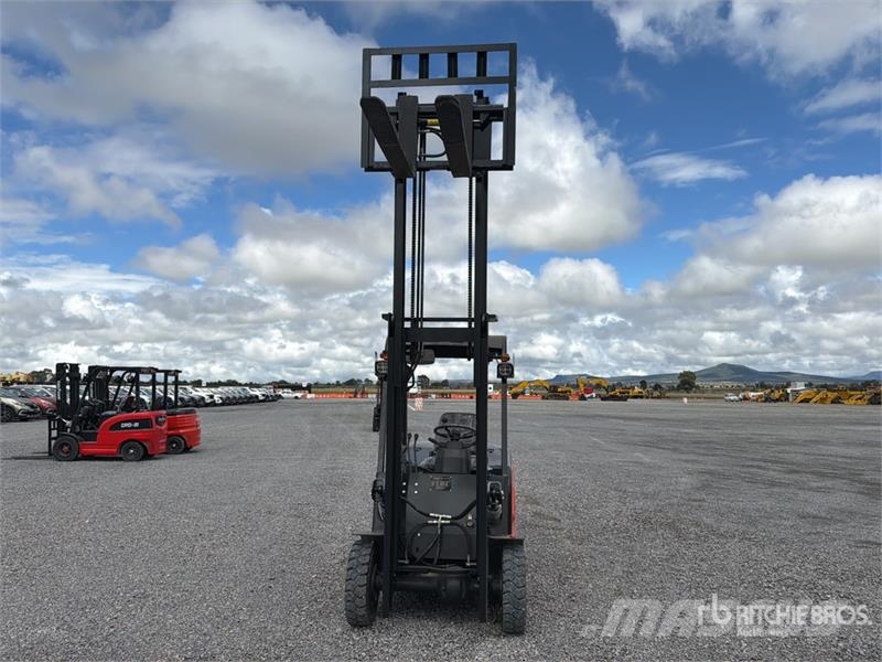 Terramax CPD-30 6600 lb Montacargas Electrico (Sin Elektromos targoncák