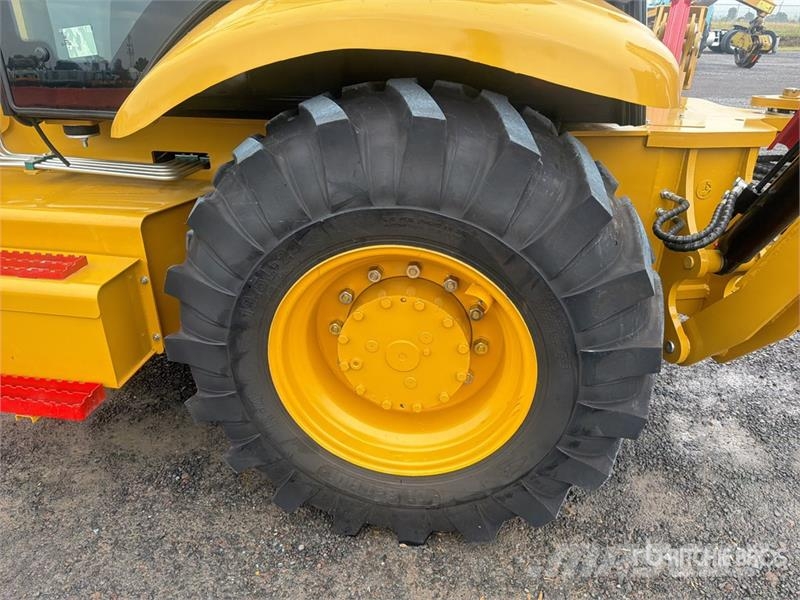 Terramax WZ388-F 4x4 Retroexcavadora (Sin Usar) / Utovarni rovokopači