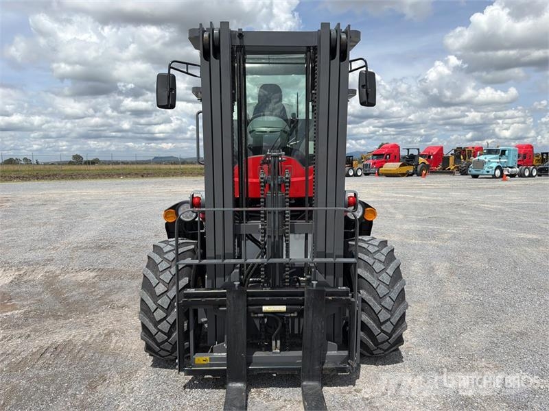  Terramax ZY-35A 7700 lb 4x4 Montacargas Todo Terre شاحنات الطرق الوعرة