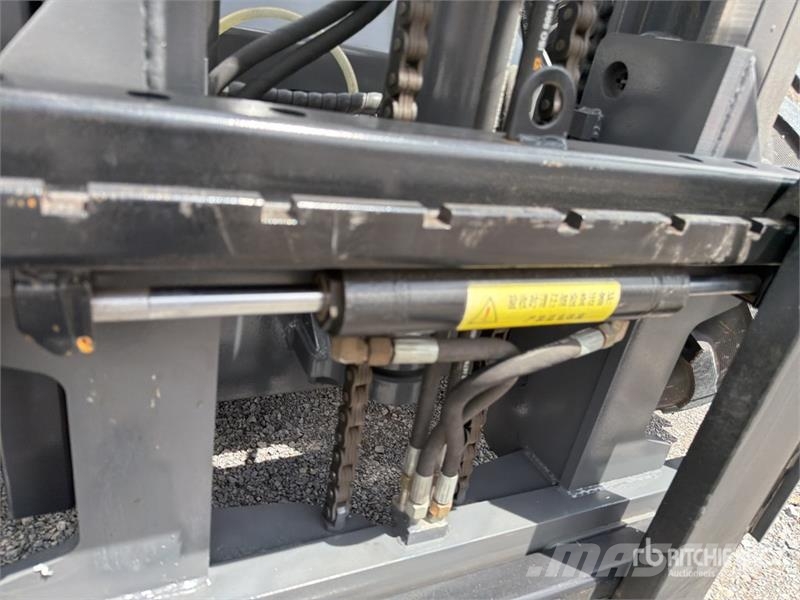 Terramax ZY-35A 7700 lb 4x4 Montacargas Todo Terre Tereptargonca