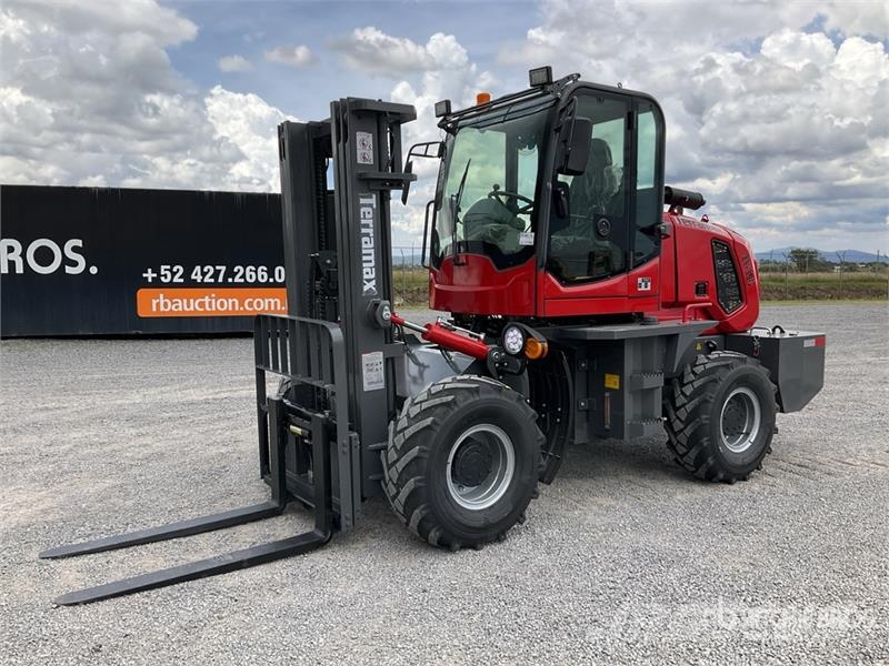  Terramax ZY-35A 7700 lb 4x4 Montacargas Todo Terre شاحنات الطرق الوعرة