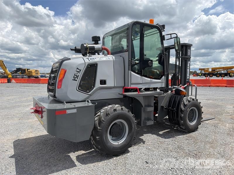 Terramax ZY-35A 7700 lb 4x4 Montacargas Todo Terre Tereptargonca