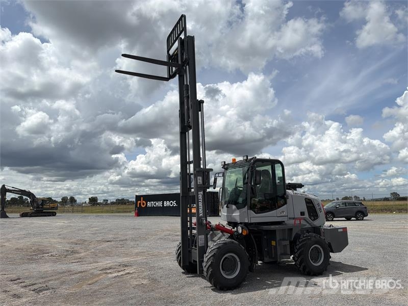 Terramax ZY-35A 7700 lb 4x4 Montacargas Todo Terre Tereptargonca