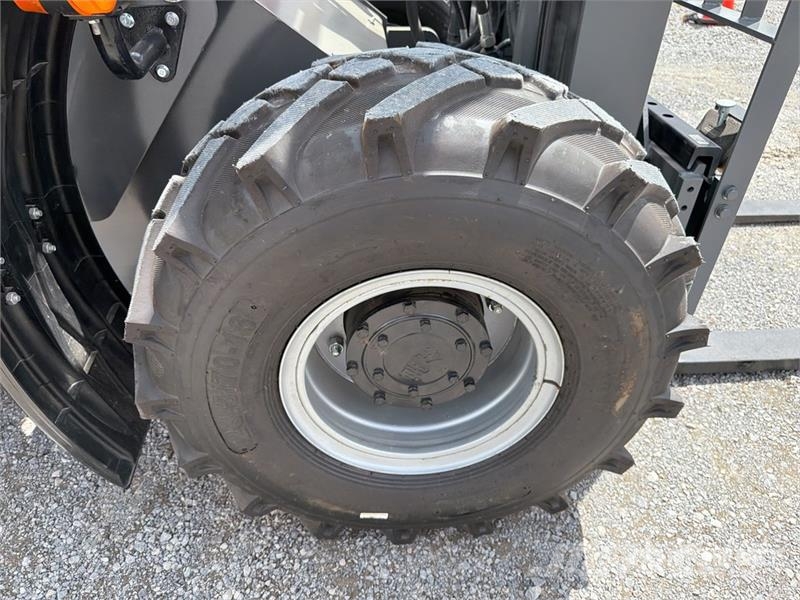 Terramax ZY-35A 7700 lb 4x4 Montacargas Todo Terre Tereptargonca