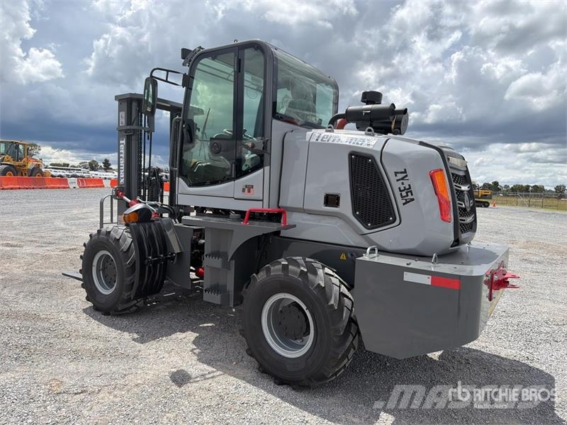 Terramax ZY-35A 7700 lb 4x4 Montacargas Todo Terre Tereptargonca