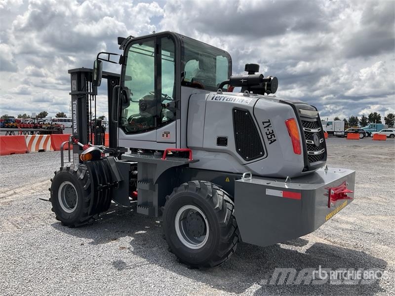  Terramax ZY-35A 7700 lb 4x4 Montacargas Todo Terre Внедорожные погрузчики