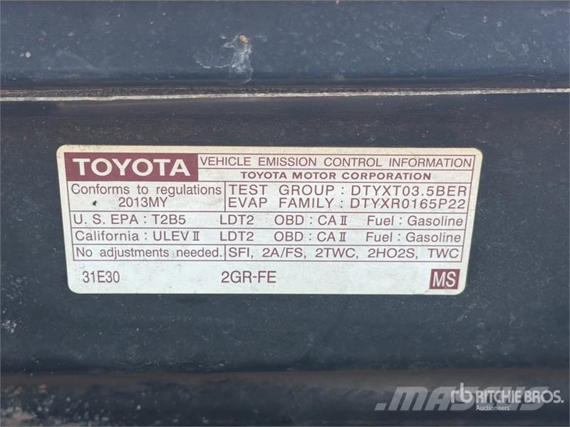 Toyota Sienna Camioneta / Minivan Kistehergépjárművek