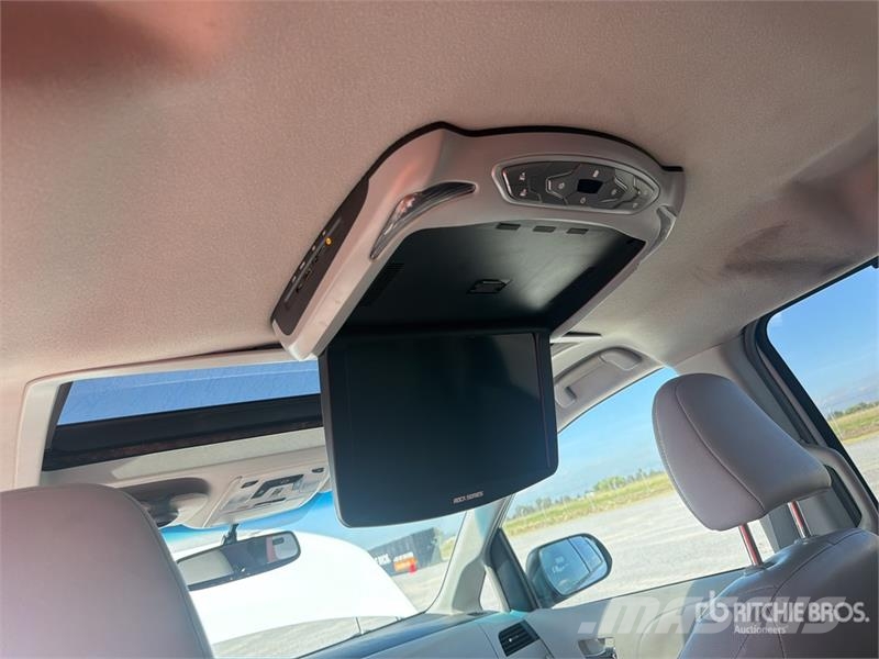 Toyota Sienna Camioneta / Minivan Kistehergépjárművek