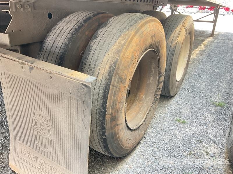 Trailmobile 47 ft x 102 in T/A Caja Seca / Van Trailer Box body trailers